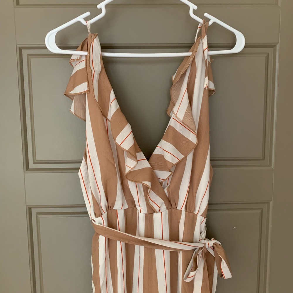 STUNNING JUMPSUIT